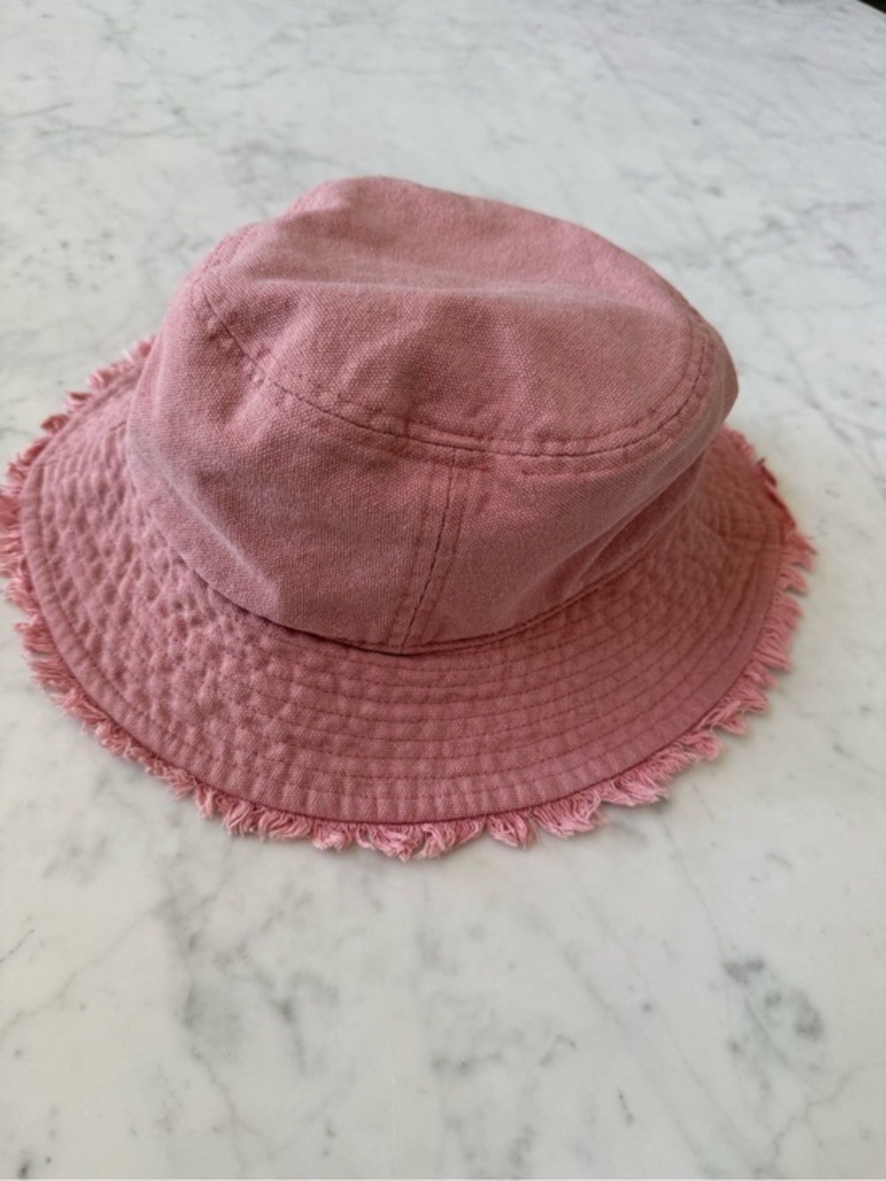 Sonoma Girls Pink Cotton Frayed Bucket Hat OSs.